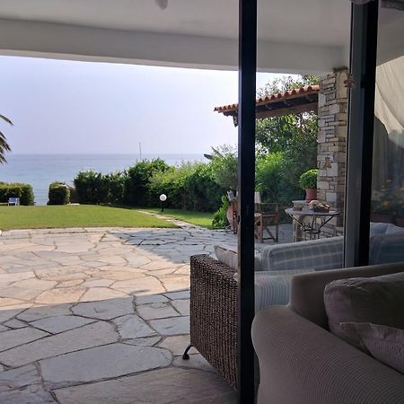 Beach Front Chanioti Polychrono Luaran gambar