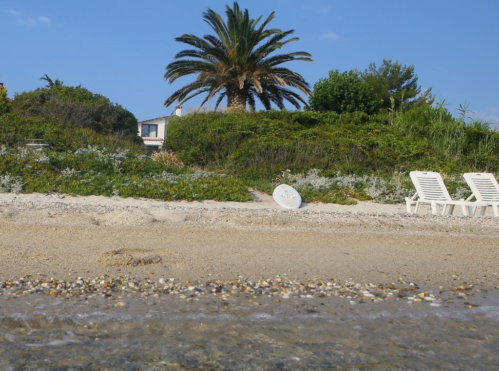 Beach Front Chanioti Polychrono Luaran gambar