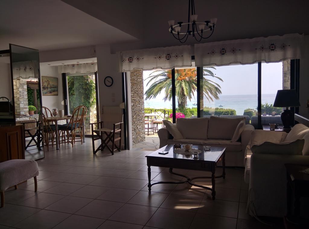 Beach Front Chanioti Polychrono Luaran gambar