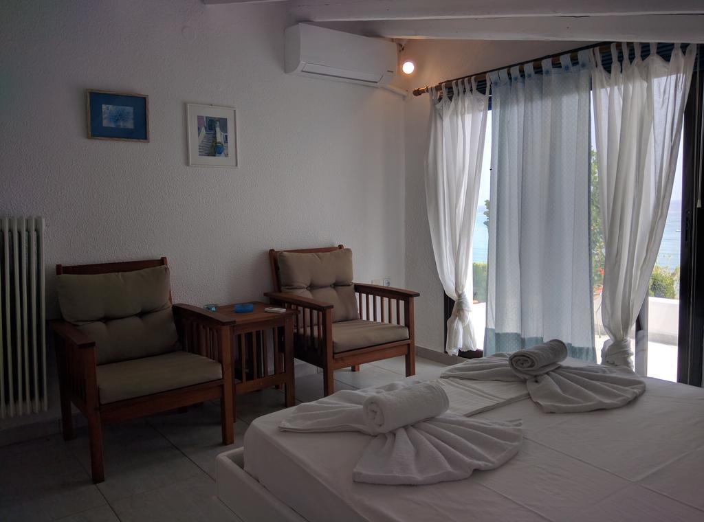 Beach Front Chanioti Polychrono Luaran gambar